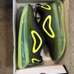 Nike air max’s 720 men’s 9.5
